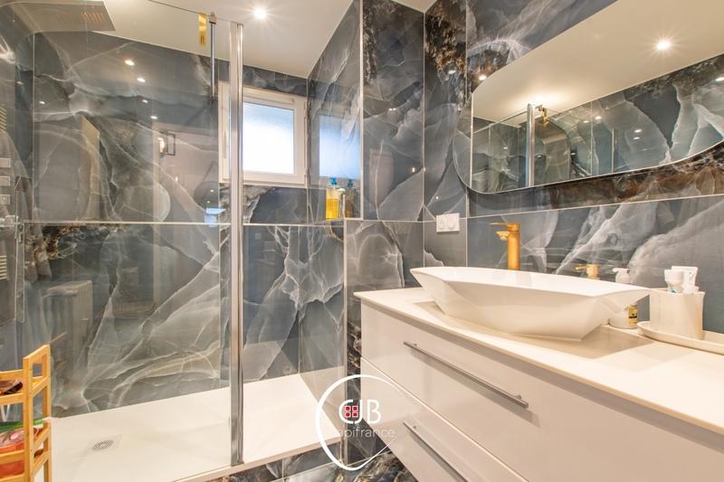 Appartement - 70 m² - 3 pièces