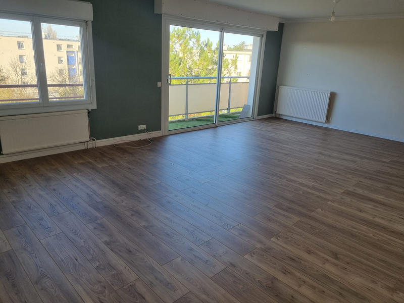 Appartement - 100 m² - 4 pièces
