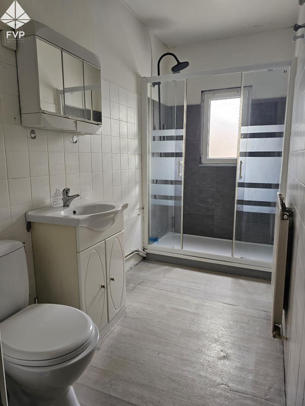 Propriété - 213 m² - 10 pièces