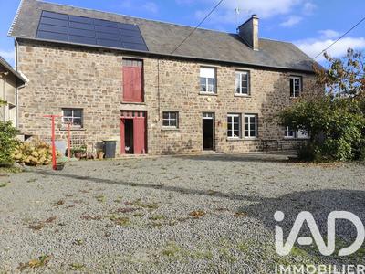 Maison - 122 m² - 9 pièces