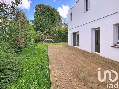 Maison - 230 m² - 8 pièces