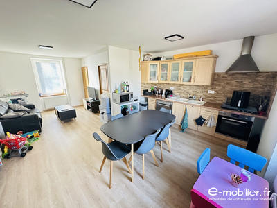 Maison - 90 m² - 4 pièces