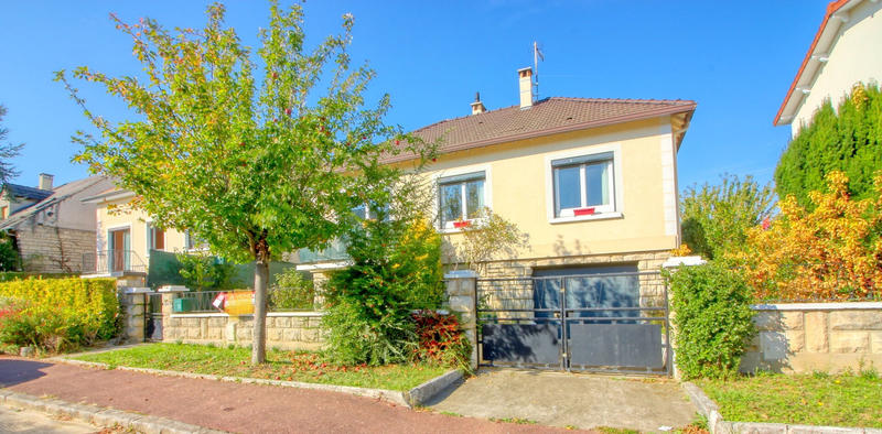 Maison - 75 m² - 5 pièces