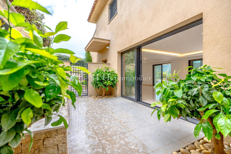Villa - 180 m² - 5 pièces
