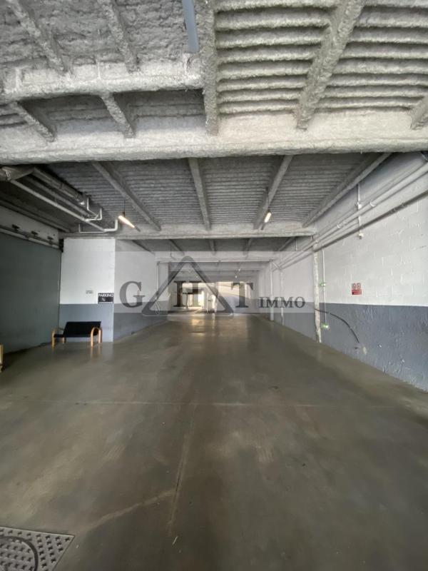 Entrepôt - 450 m²