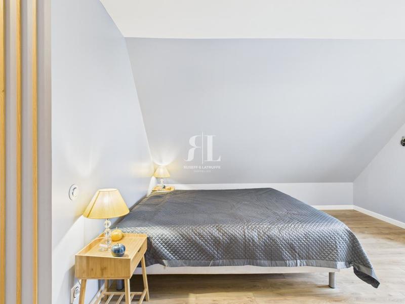 Maison - 203 m² - 6 pièces