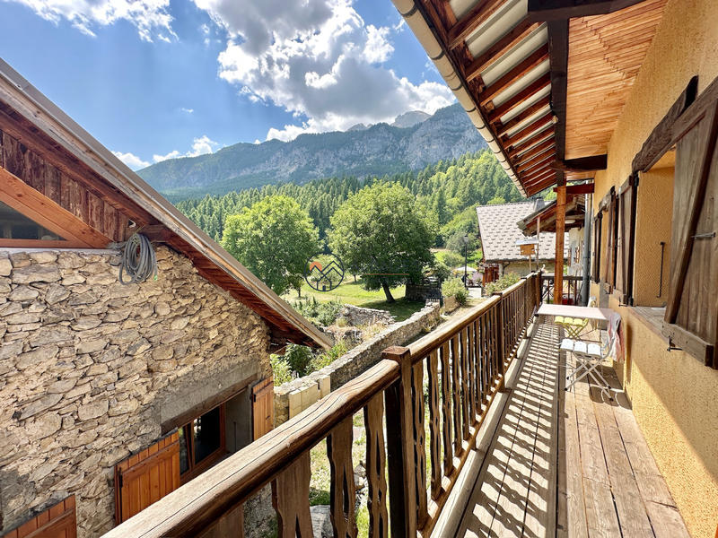 Châlet - 143 m² - 6 pièces