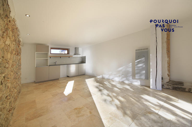 Maison - 260 m² - 8 pièces