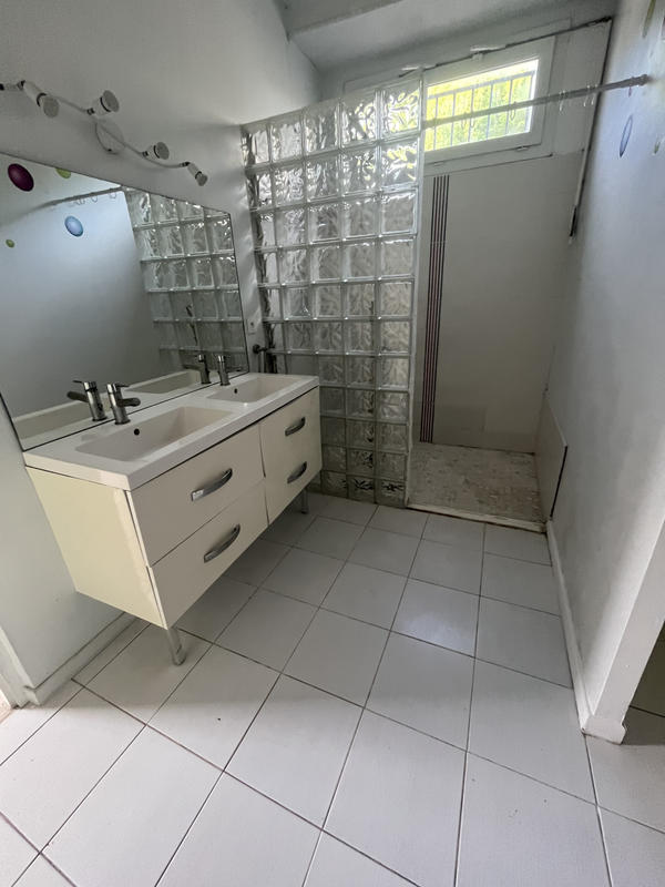 Maison - 206 m² - 5 pièces