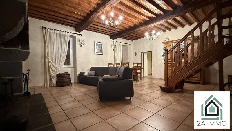 Maison - 209 m² - 6 pièces