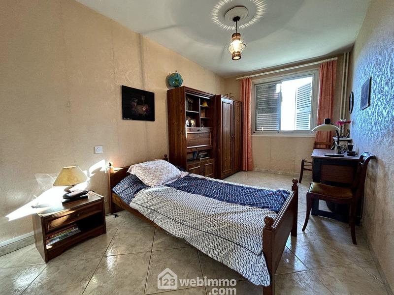 Appartement - 77 m² - 4 pièces