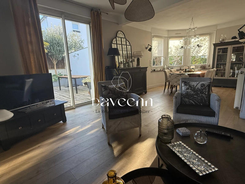 Maison - 143 m² - 7 pièces