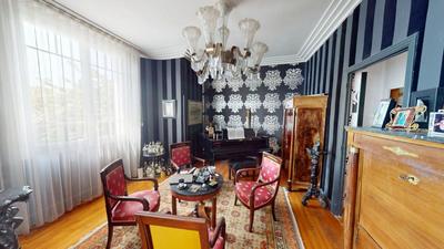 Maison - 208 m² - 6 pièces