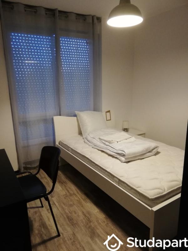 Chambre - 10 m² - 1 pièce