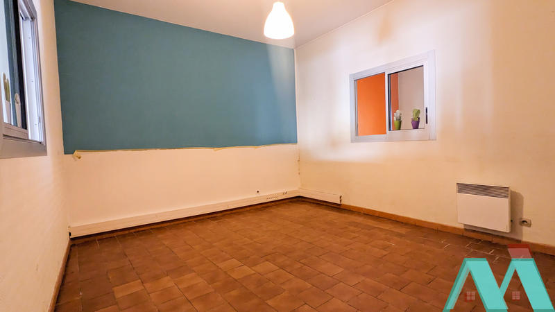 Local commercial - 121 m² - 6 pièces