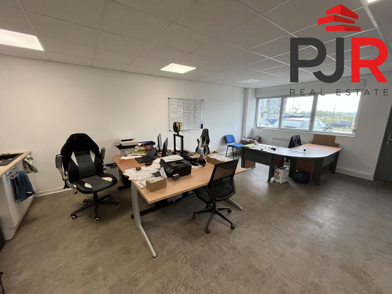 Local d'activités - 445 m²