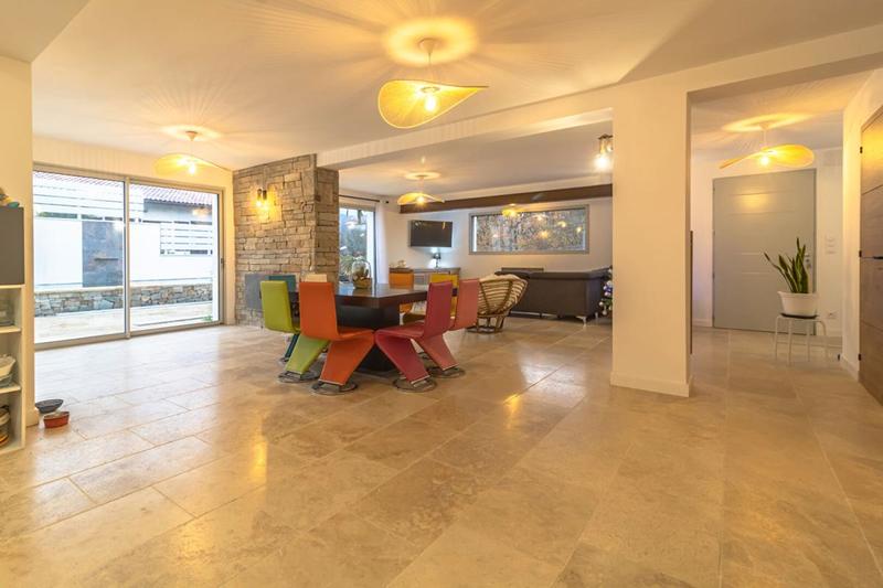 Maison - 188 m² - 7 pièces