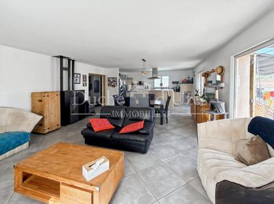 Maison - 145 m² - 5 pièces