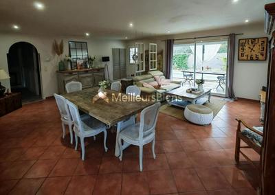 Villa - 164 m² - 8 pièces