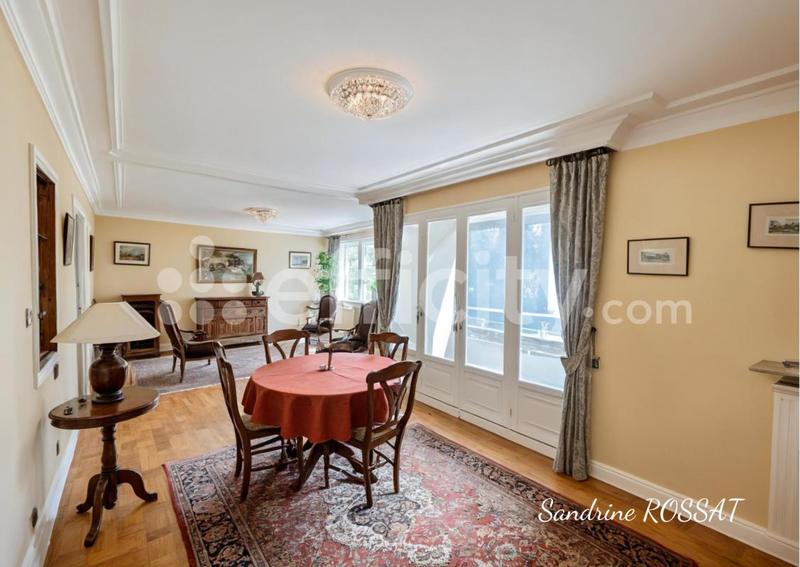 Appartement - 84 m² - 4 pièces