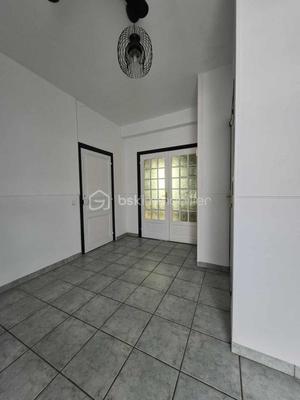 Maison de village - 231 m² - 9 pièces