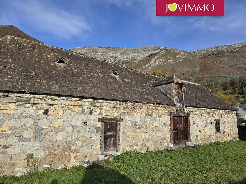 Maison - 300 m² - 1 pièce