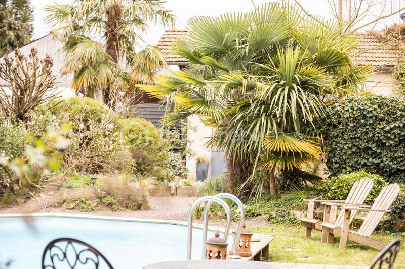 Demeure - 506 m² - 20 pièces