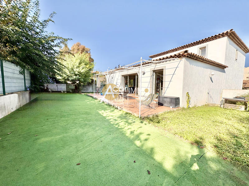 Maison - 155 m² - 5 pièces