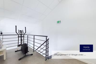 Bureau - 83 m² - 2 pièces