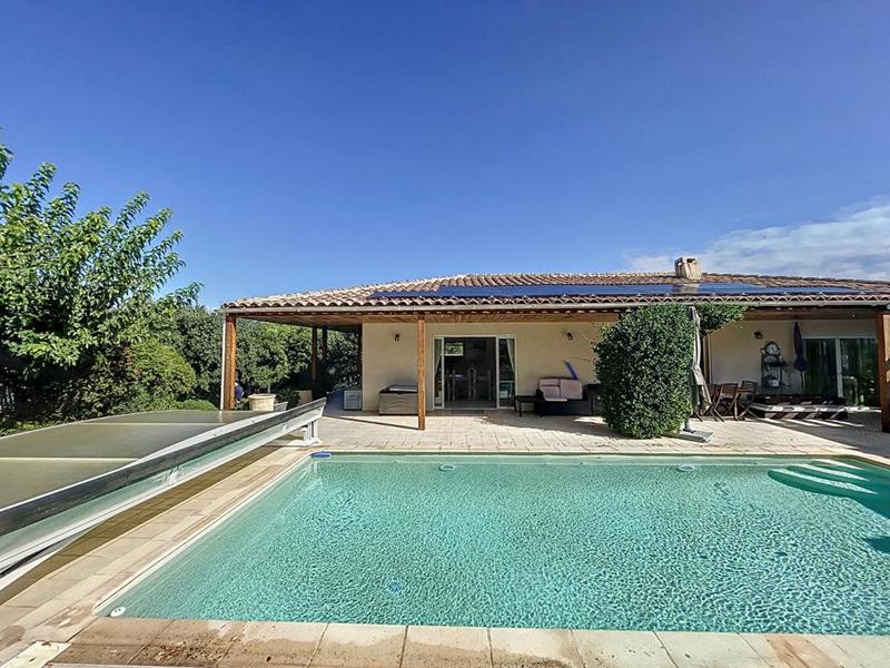 Maison - 140 m² - 6 pièces