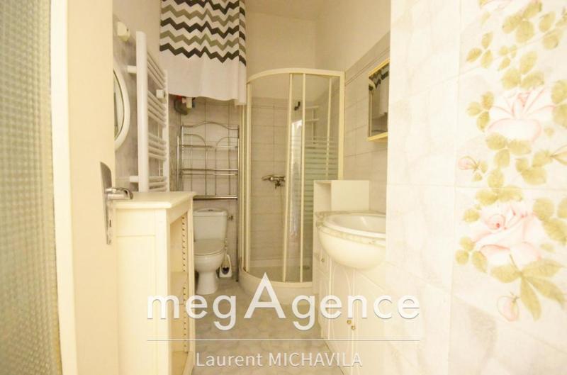 Maison - 247 m² - 14 pièces