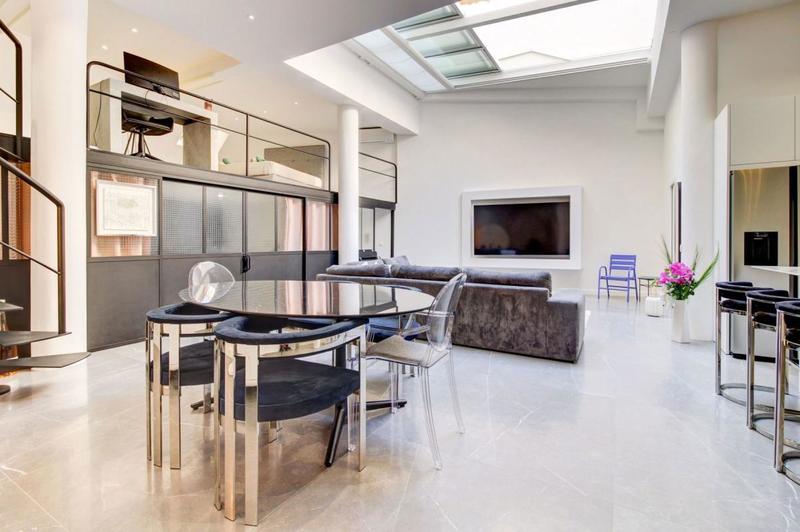 Loft - 123 m² - 3 pièces