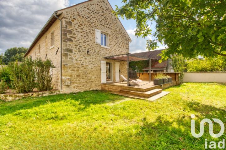 Maison - 327 m² - 9 pièces