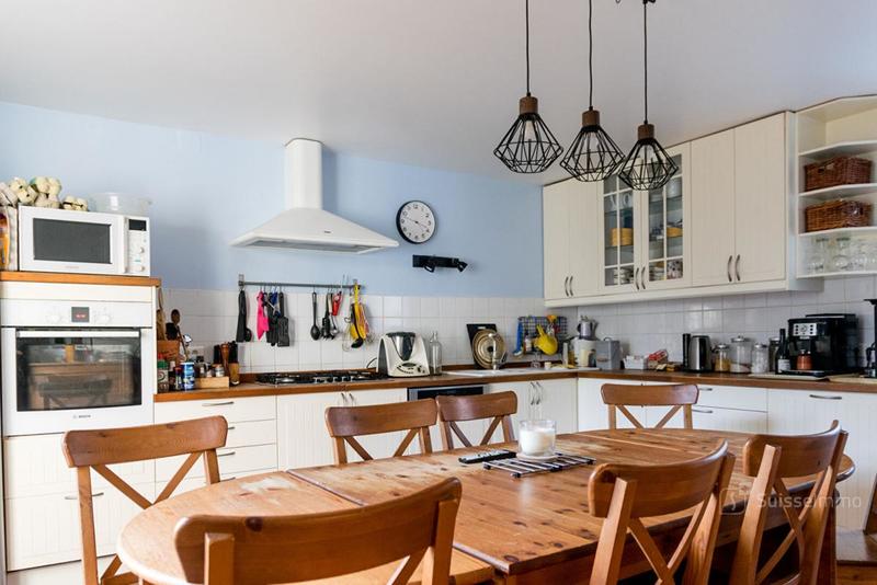 Maison - 305 m² - 10 pièces