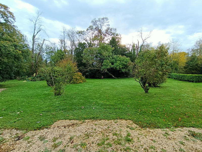 Maison - 369 m² - 10 pièces