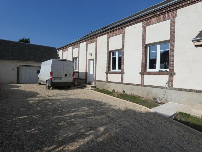 Maison - 210 m² - 8 pièces