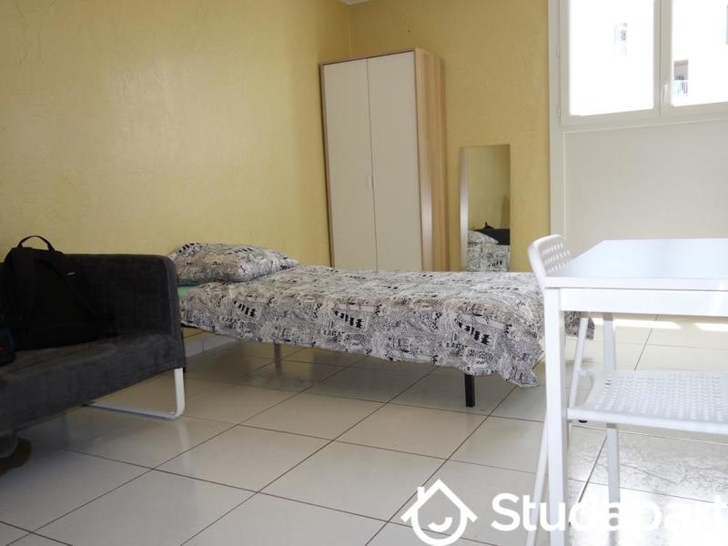 Chambre - 11 m² - 1 pièce