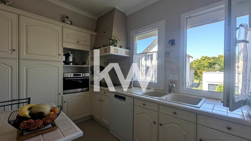 Maison - 90 m² - 3 pièces