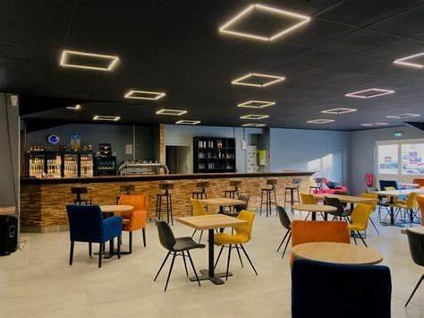 Local d'activité / Entrepôt - 1 790 m² - 10 pièces