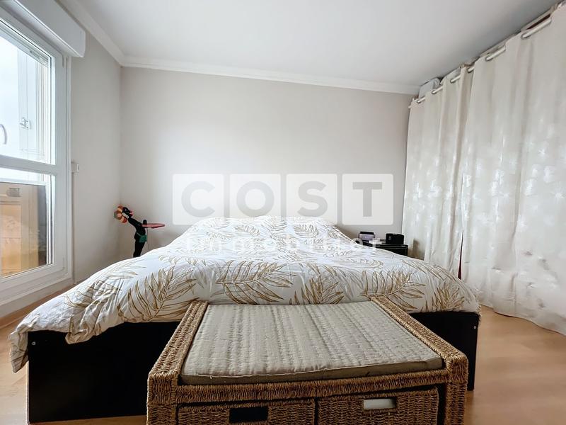 Appartement - 90 m² - 4 pièces