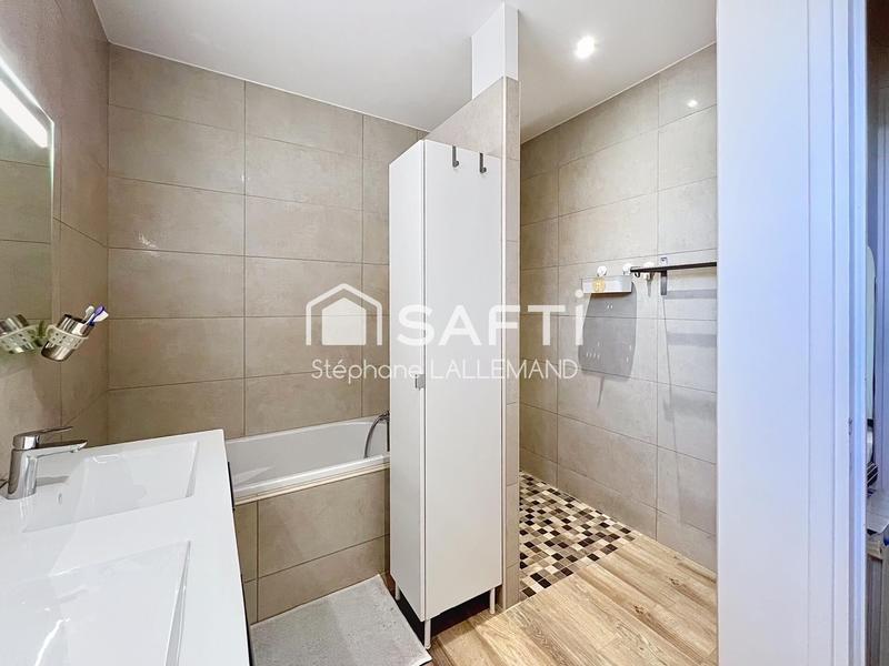 Maison - 220 m² - 7 pièces