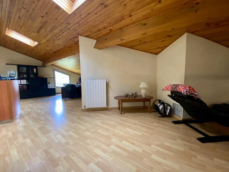 Maison contemporaine - 370 m² - 6 pièces