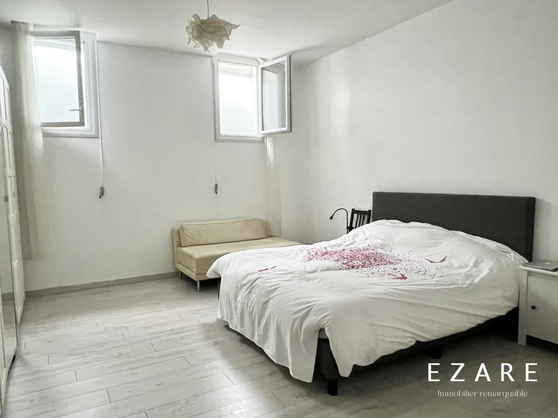 Appartement - 215 m² - 6 pièces