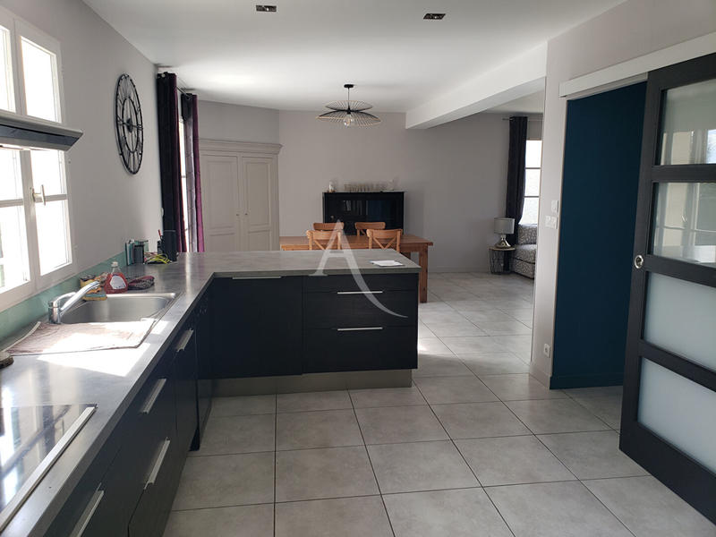 Maison - 123 m² - 6 pièces