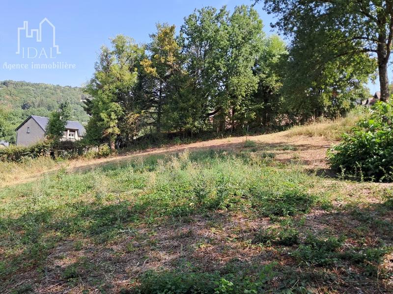 Terrain constructible - 800 m²