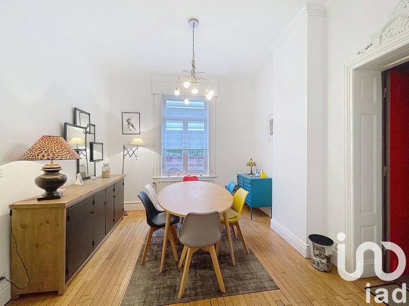 Maison - 239 m² - 9 pièces