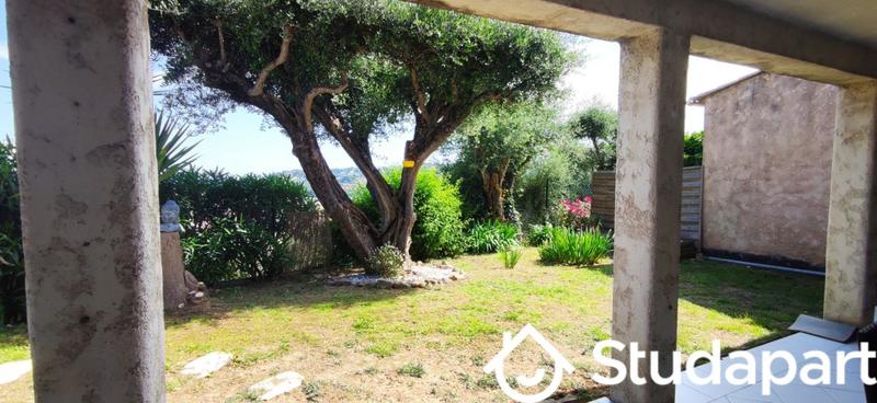 Chambre - 9 m² - 1 pièce