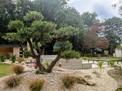 Maison traditionnelle - 190 m² - 8 pièces