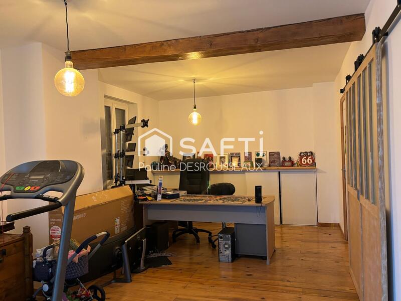 Maison - 275 m² - 8 pièces