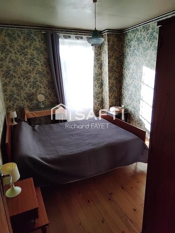 Maison - 195 m² - 8 pièces